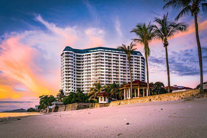 Airbnb vs. Hotels vs. Hostels: Matching Stays to Your Trip Style