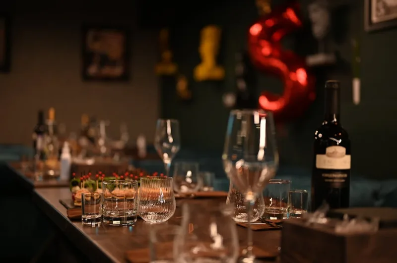 A Culinary Comedy: How to Make Your 2026 Dinner Parties Unforgettable
