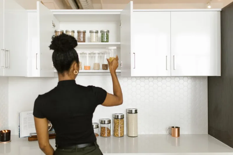 Revive Your Living Space: 2026 DIY Minimalist Decluttering and Organization Hacks
