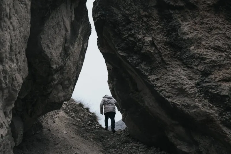 How to Avoid Tourist Traps and Discover Hidden Gems