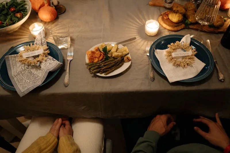 How to Host a Memorable Family Dinner Night on a Budget