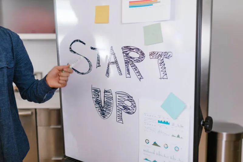 The Art of Bootstrapping: How to Launch a Startup with Minimal Capital in 2026