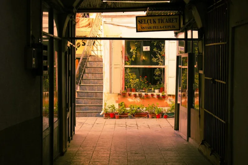 The Unseen World of 2026: Discovering the Hidden Alleys and Passages of Iconic Cities