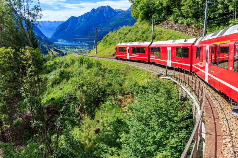 The Resurgence of Train Travel: Exploring the Scenic Routes of 2026