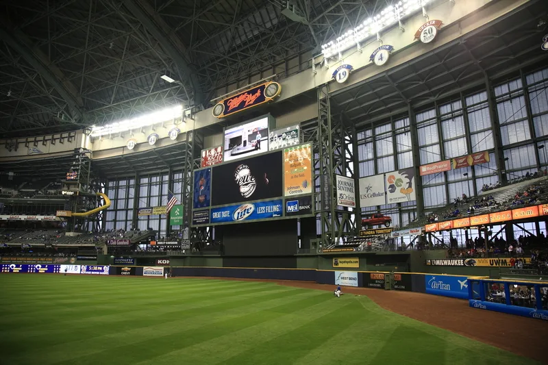 Brewers’ Offense Erupts in 16-2 Rout of Giants, Turang Ends Slump