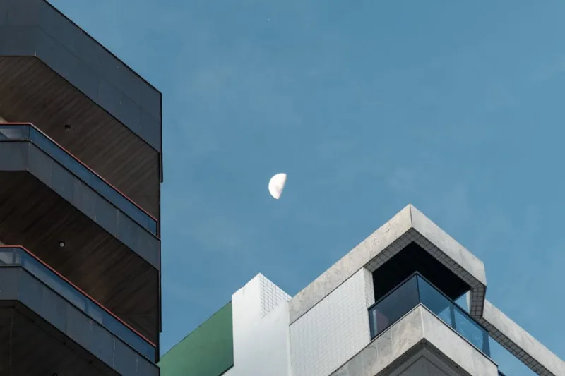 Lunar Living: How Sustainable Habitats on the Moon are Becoming Reality in 2026